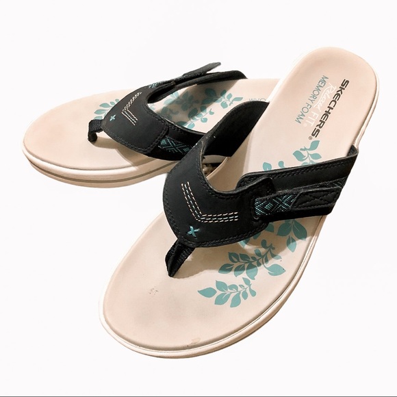 skechers relaxed fit memory foam sandals